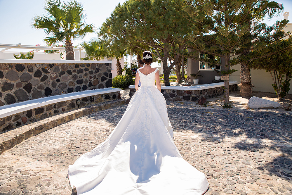 Book your wedding day in Santorini Gem Wedding Venue